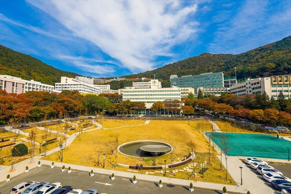 Dong-A University