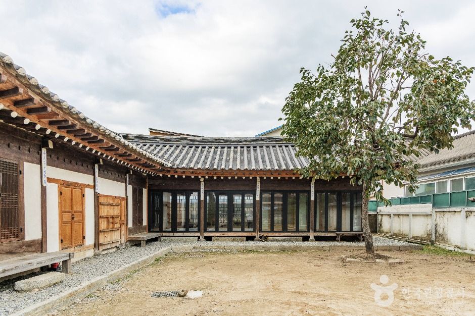 Jungwon Sahoemunhwa University